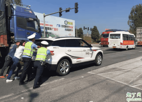 小車半路熄火怎么回事 開車突然熄火怎么辦2