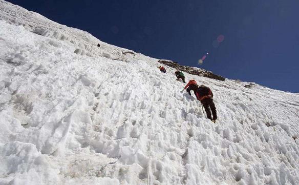 登山有風(fēng)險 小心加謹(jǐn)慎 驢友戶外登山旅游注意事項有哪些